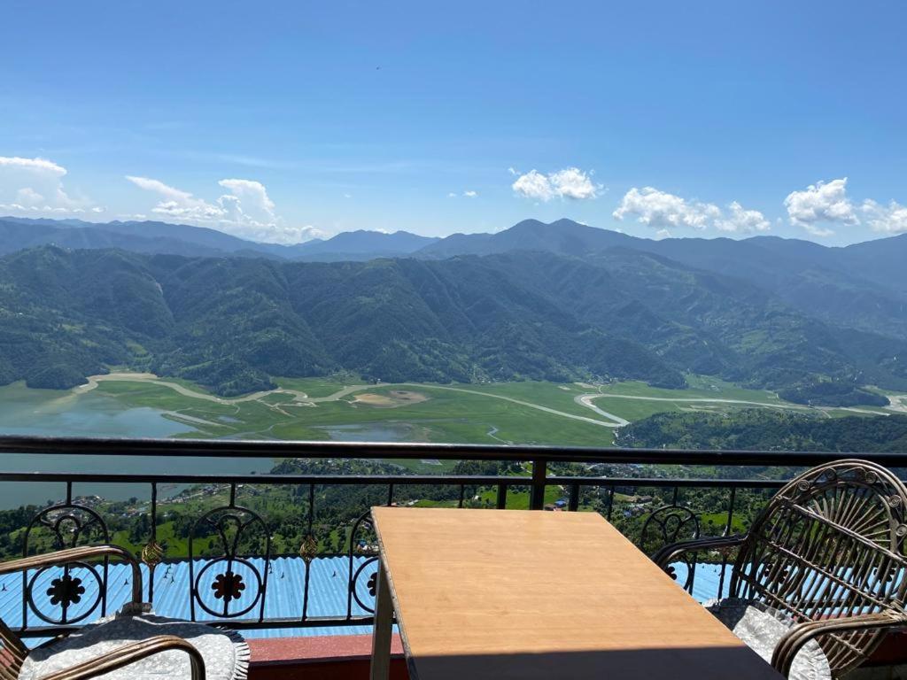 פוקהרה Panoramic View Guest House Sarangkot מראה חיצוני תמונה
