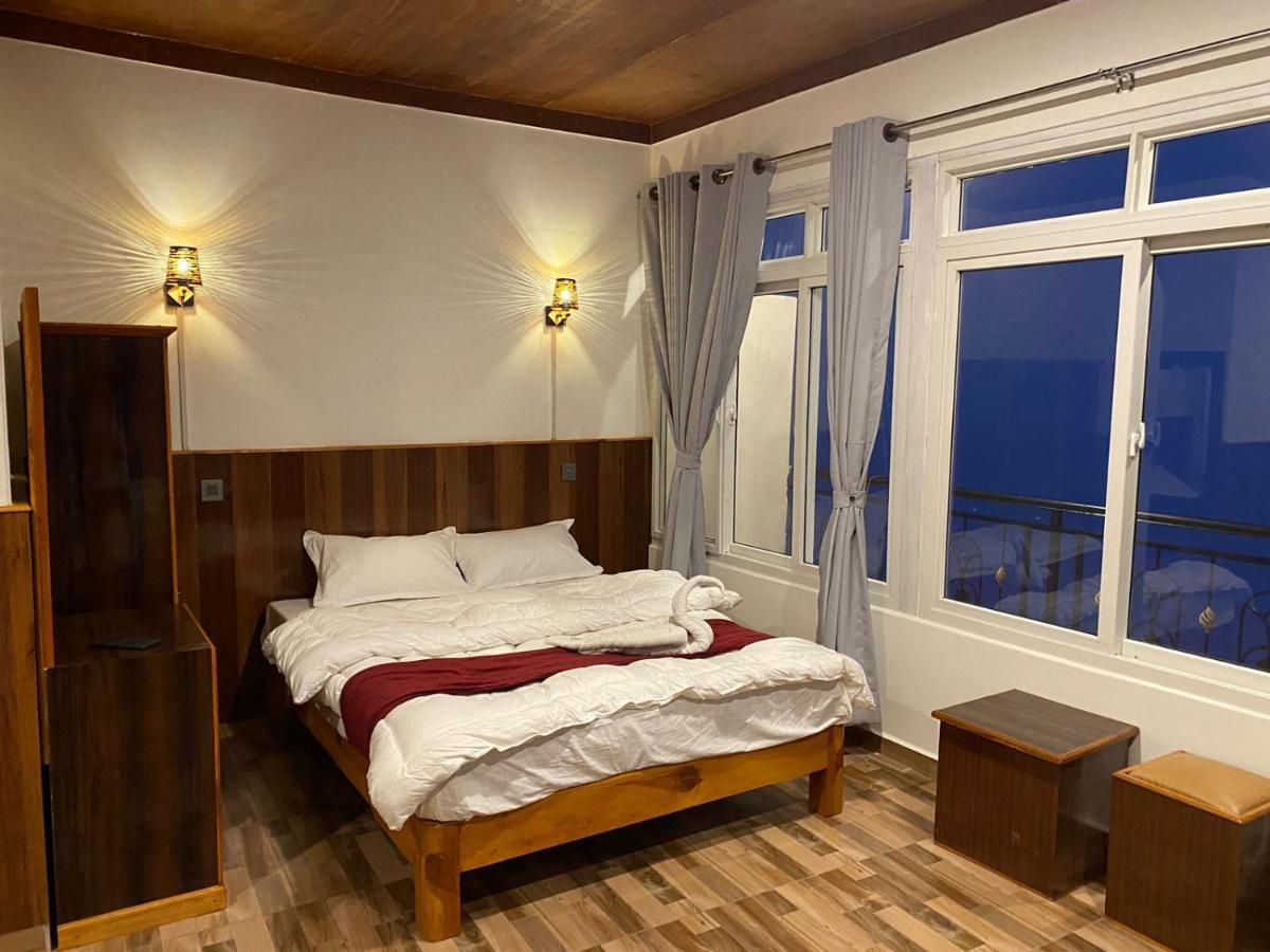 פוקהרה Panoramic View Guest House Sarangkot מראה חיצוני תמונה