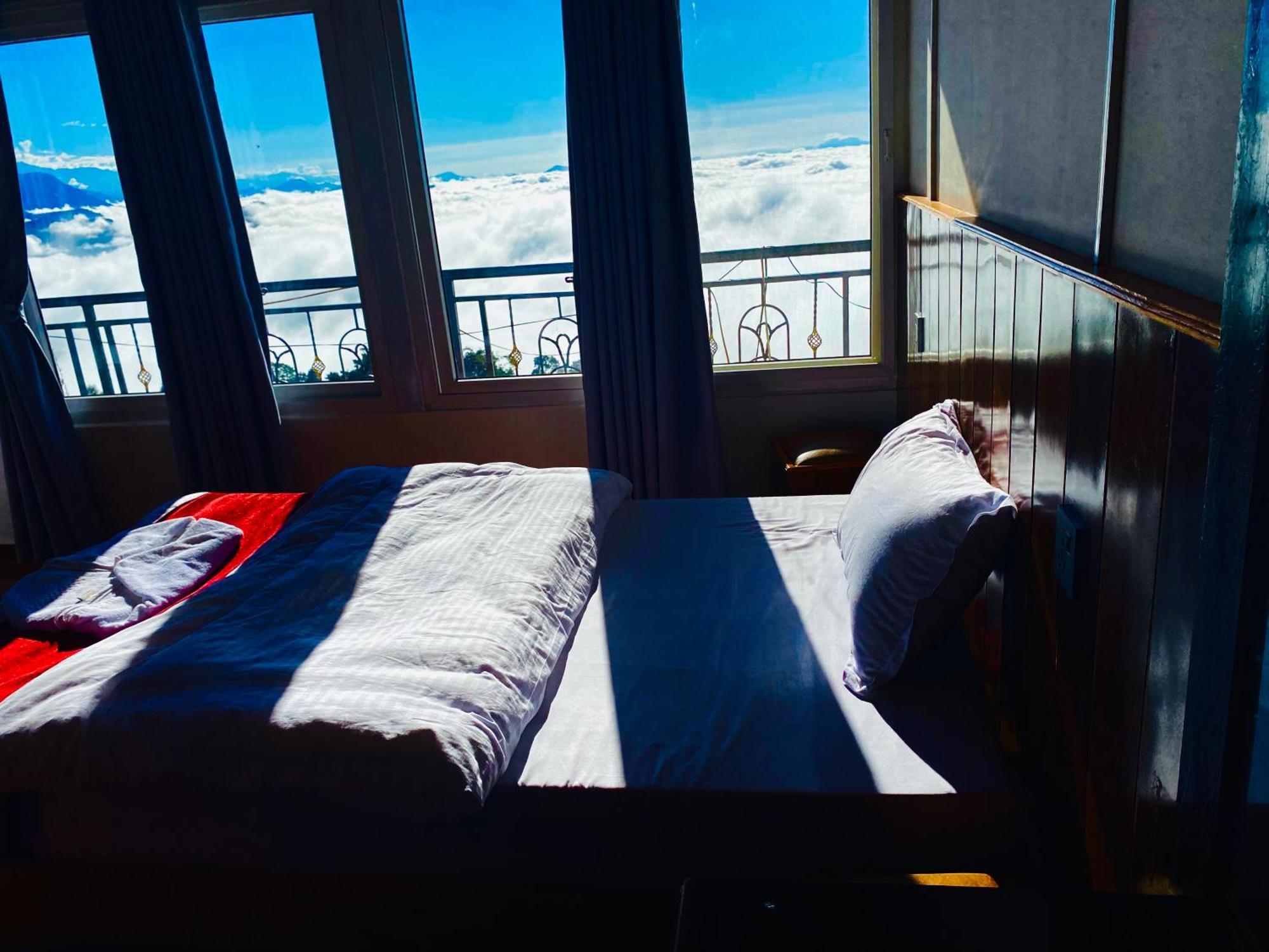 פוקהרה Panoramic View Guest House Sarangkot מראה חיצוני תמונה
