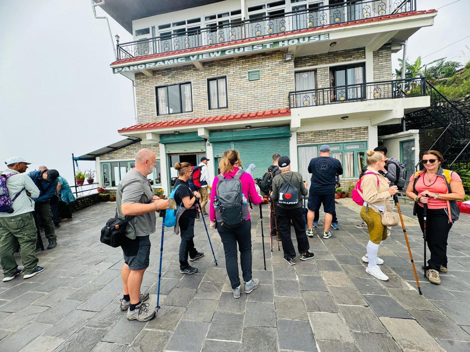 פוקהרה Panoramic View Guest House Sarangkot מראה חיצוני תמונה